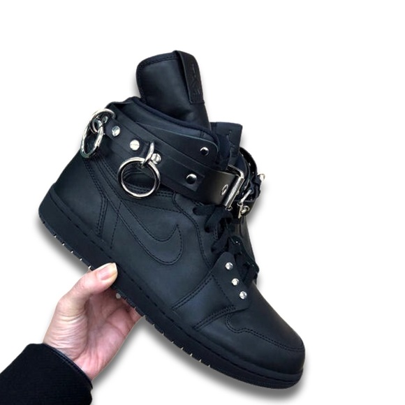 Comme Des Garçons x Nike Air Black Leather Jordan 1 High Sneakers - Picture 3 of 16